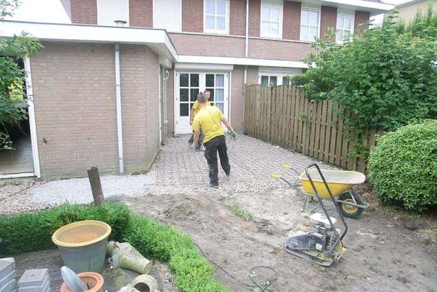 Keramische buitentegels leggen Fijnaart